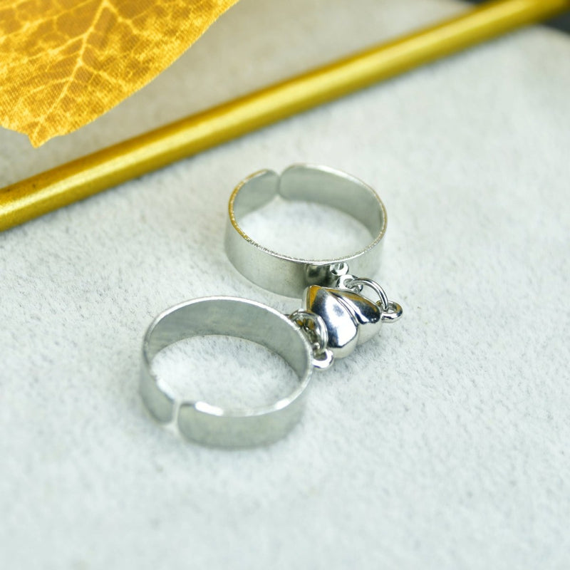 Sowpeace Metal Half Heart Magnetic Ring Stainless Steel | Romantic One‑Size Adjustable Couple Jewelry – view 1