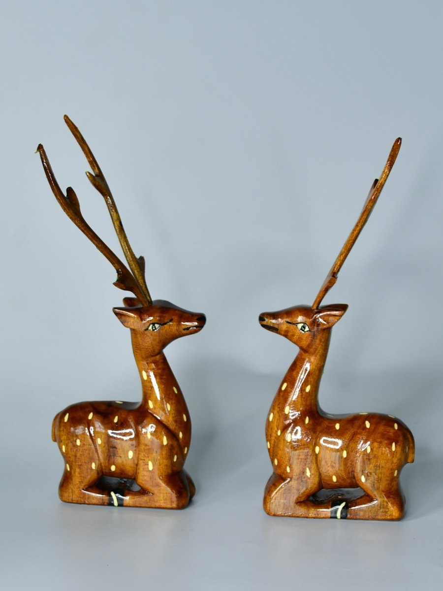 Sowpeace Pair of wooden sitting deer Artisan Decor