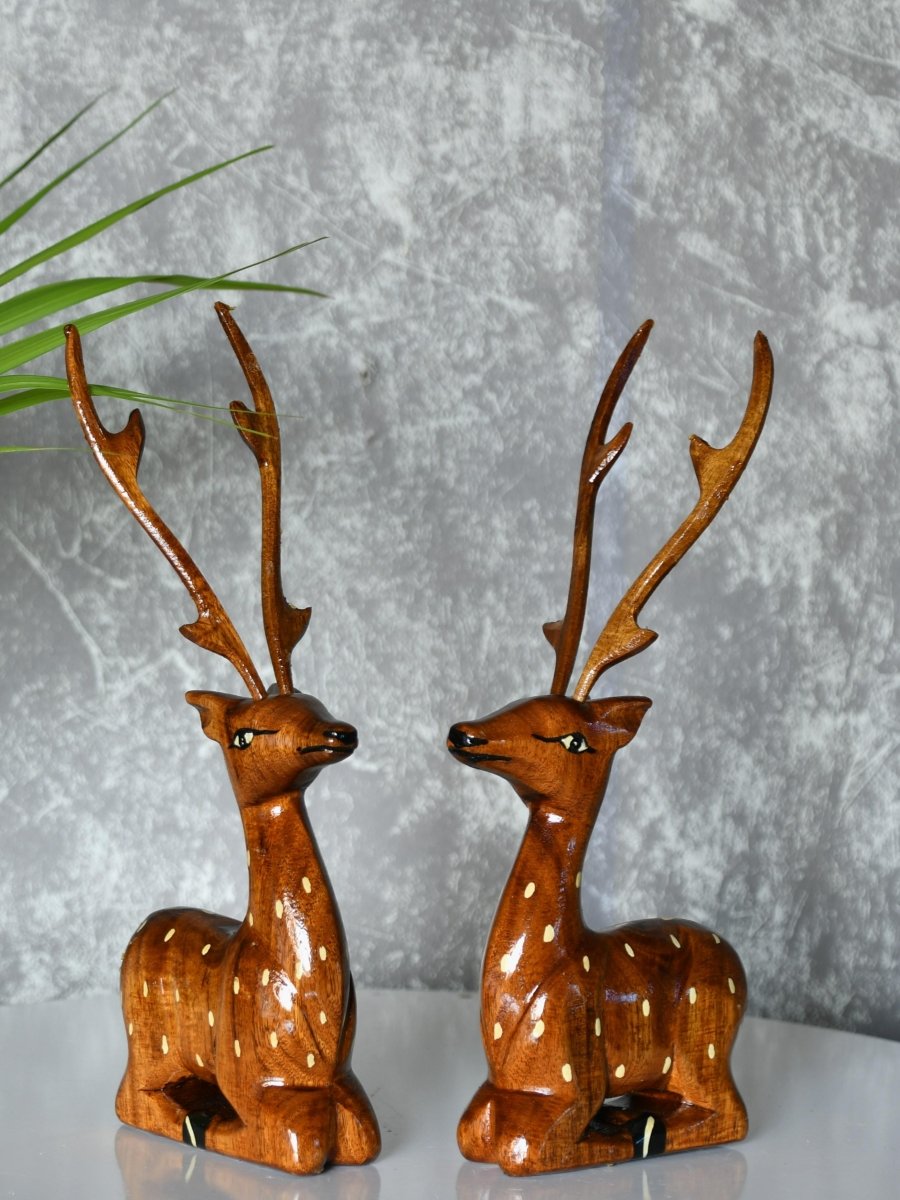 Sowpeace Pair of wooden sitting deer Artisan Decor