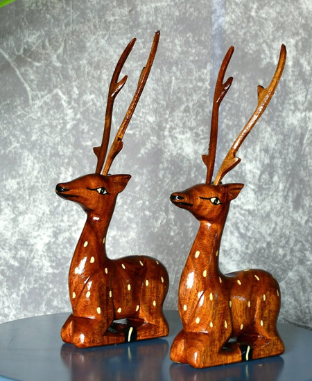 Sowpeace Pair of wooden sitting deer Artisan Decor