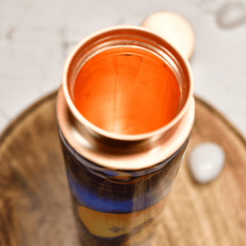 Vastu Principles for चंद्र-थीम वाली बोतल मोर आकृति के साथ 