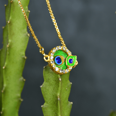 Sowpeace Peacock’s Secret Bracelet | Elegant Stainless Steel One‑Size Adjustable Jewelry for Women & Men