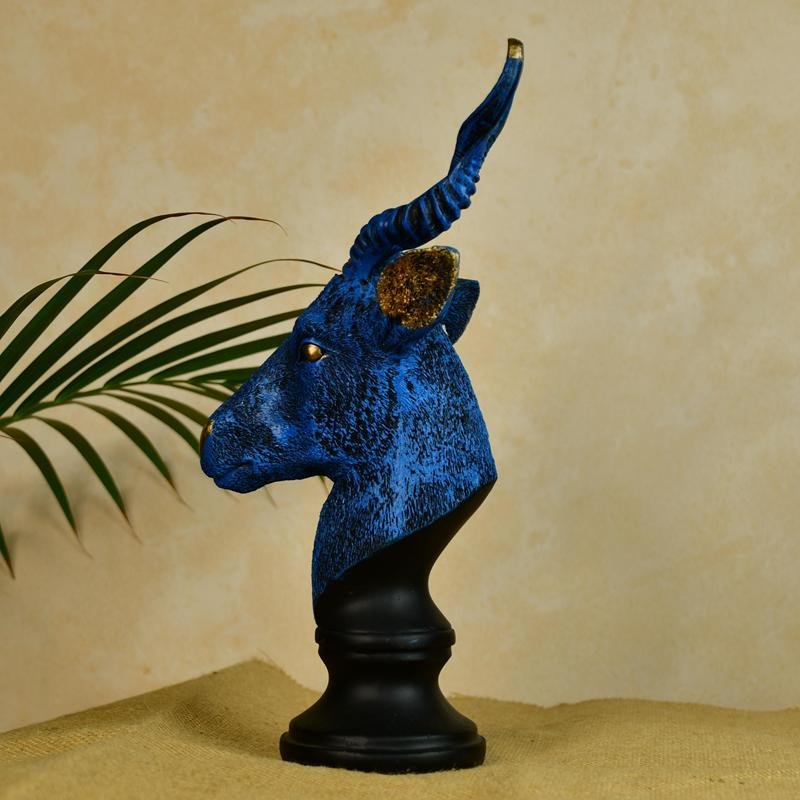 Sowpeace Resin Deer Bust – view 3