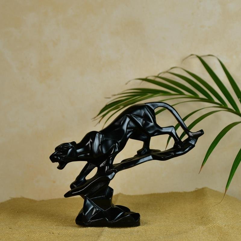 Sowpeace Resin Panther Statue – view 1
