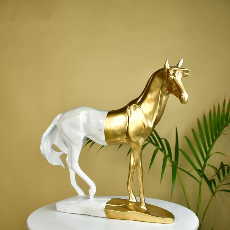 Sowpeace White Gold Stallion – view 2