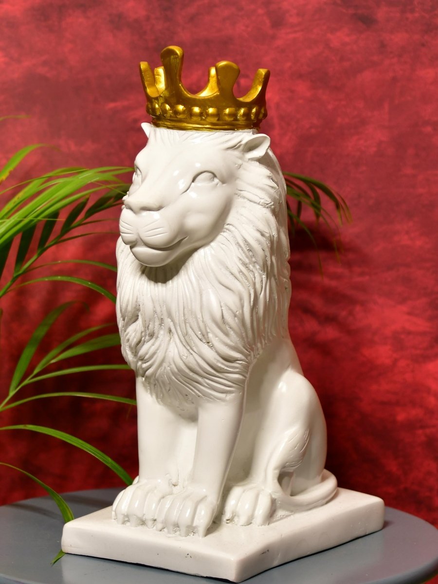 Sowpeace White Lion Showpiece