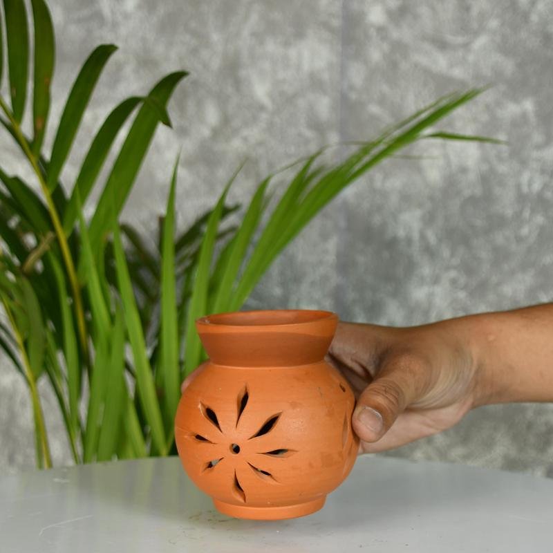 Terracotta Diffuser: Artisan-Made Round Bottom Tabletop Home Decor Accent