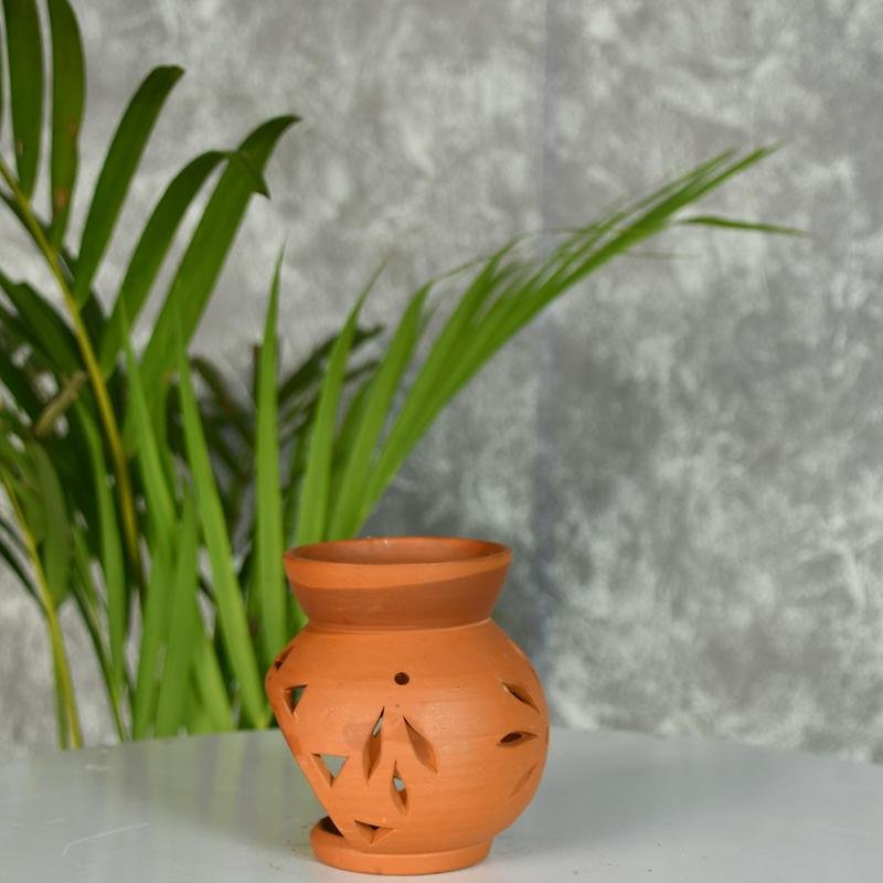 Terracotta Diffuser: Artisan-Made Round Bottom Tabletop Home Decor Accent