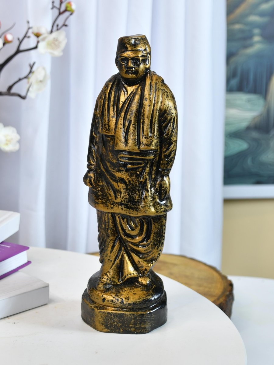 Terracotta Netaji Statue: Artisan-Made Tabletop Decor Masterpiece