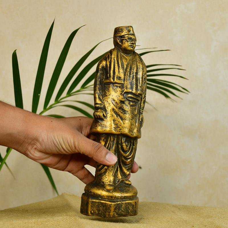 Terracotta Netaji Statue: Artisan-Made Tabletop Decor Masterpiece