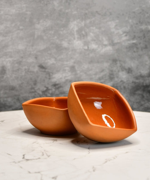 Terracotta Square Serving Bowl: Artistic Kitchen Elegance
