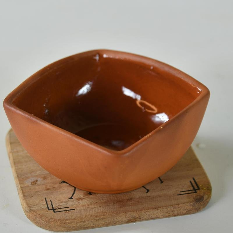 Terracotta Square Serving Bowl: Artistic Kitchen Elegance