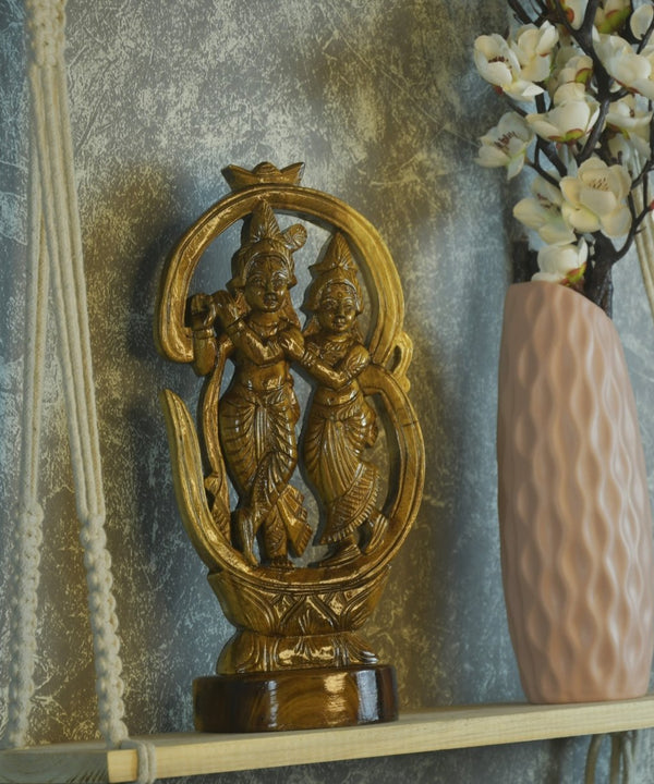 Wooden Radhe Krishna: Artisan Tabletop Decor — image 8