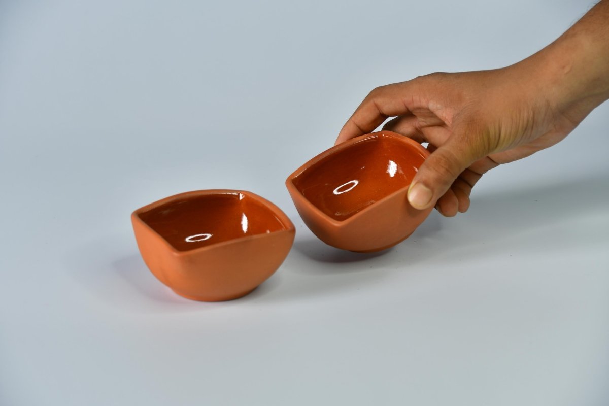 Terracotta Square Serving Bowl: Artistic Kitchen Elegance