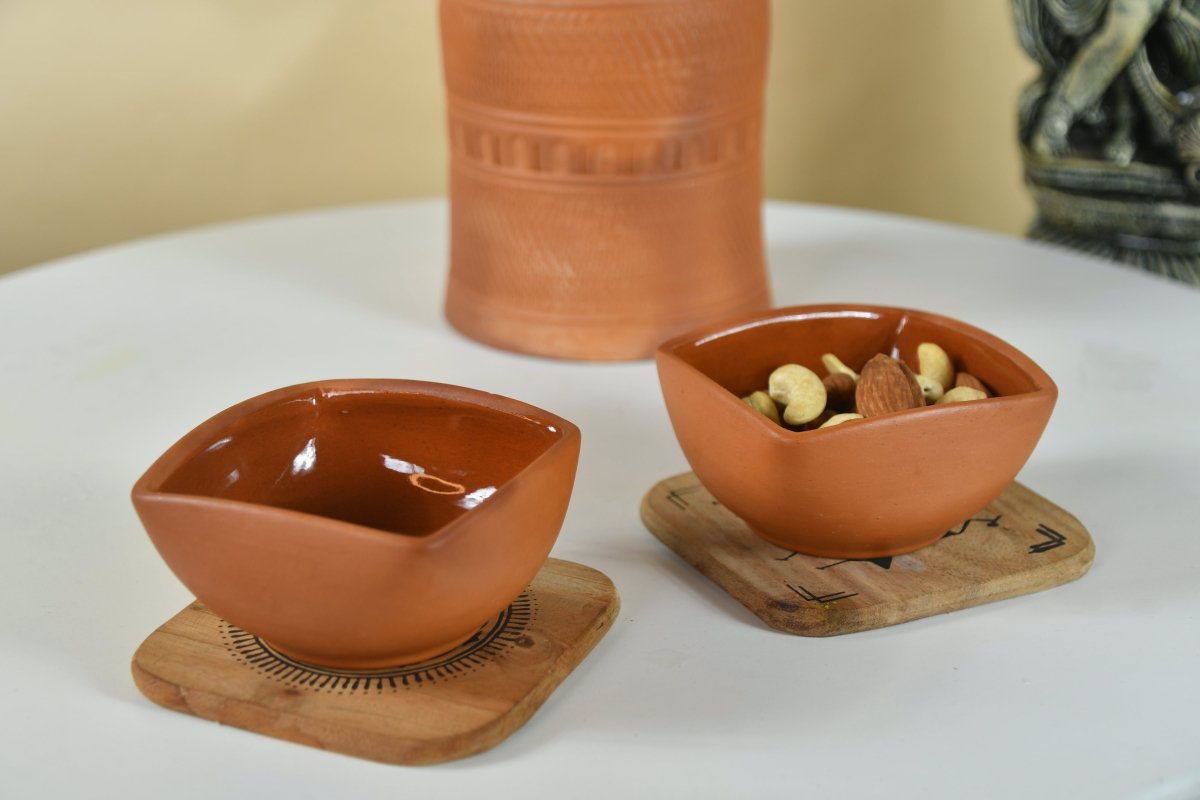 Terracotta Square Serving Bowl: Artistic Kitchen Elegance