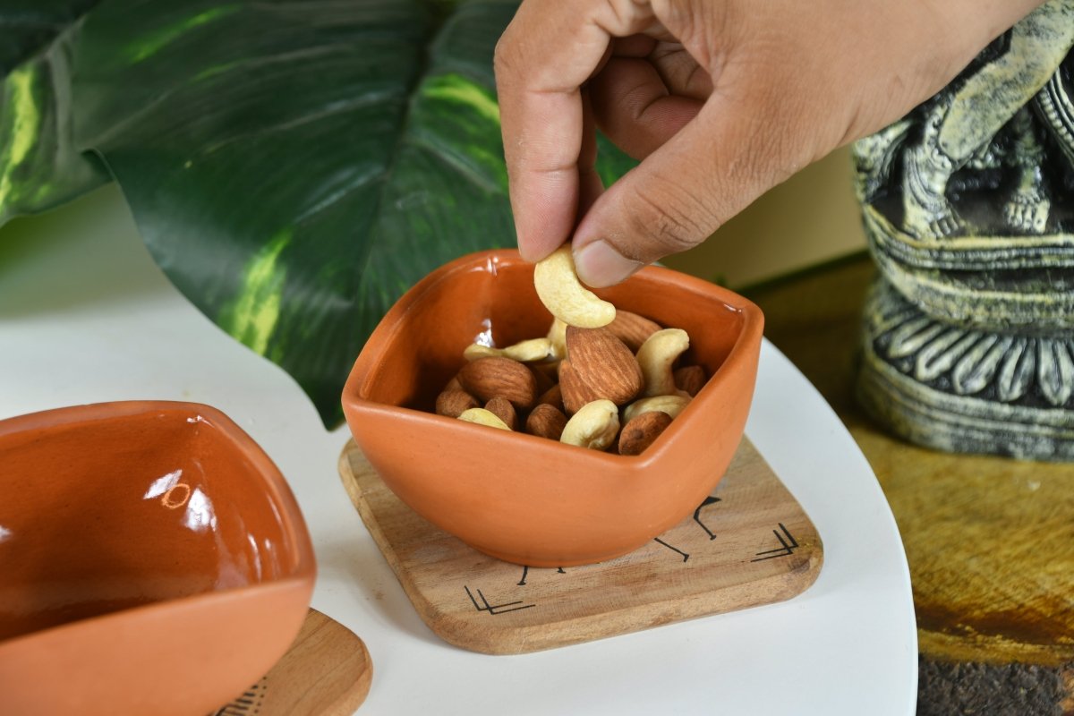 Terracotta Square Serving Bowl: Artistic Kitchen Elegance