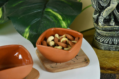 Terracotta Square Serving Bowl: Artistic Kitchen Elegance