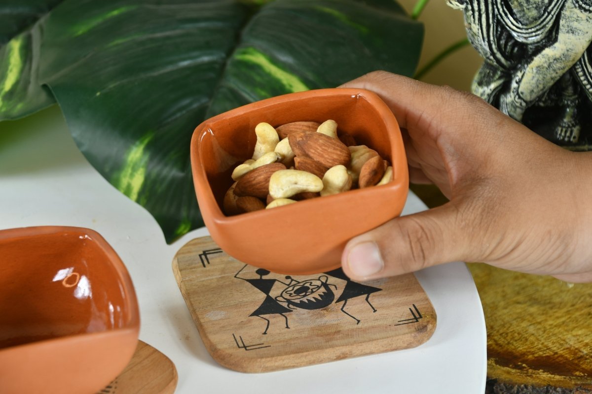 Terracotta Square Serving Bowl: Artistic Kitchen Elegance